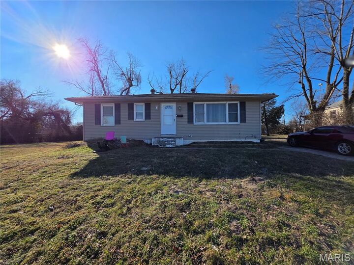 Property Photo:  10 Lee Street  IL 62206 