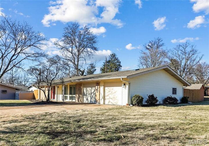 Property Photo: 1503 Papillon Drive MO 63146