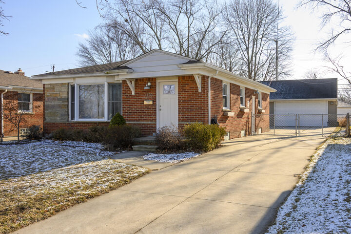 Property Photo: 1320 Montrose Avenue MI 48073