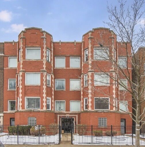 Property Photo:  6720 S Paxton Avenue 3N  IL 60649 