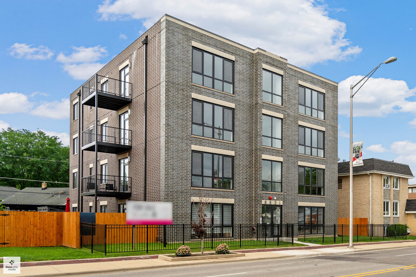 Property Photo: 8631 W Grand Avenue 4E IL 60171