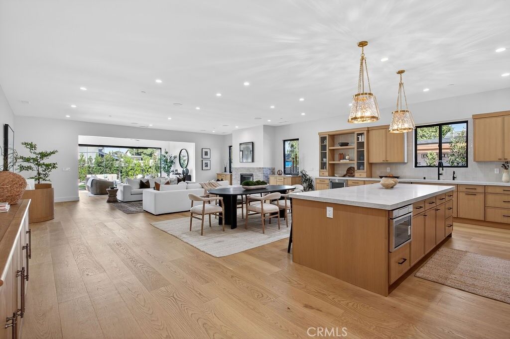 Property Photo:  2587 Willo Lane  CA 92627 