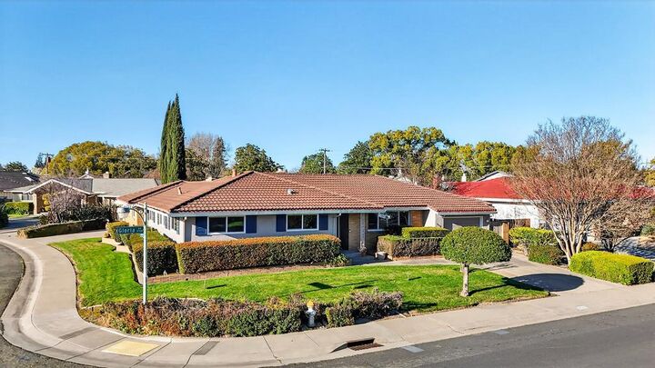 Property Photo:  5940 Gloria Drive  CA 95822 