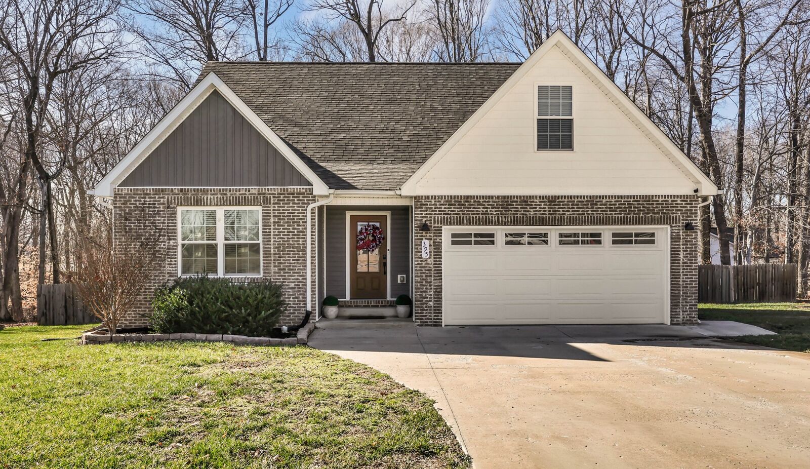 Property Photo:  395 Rye Dr  TN 37043 