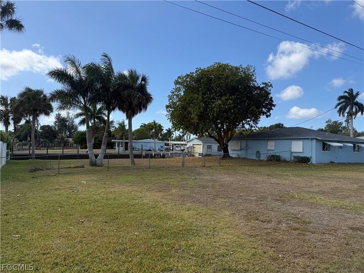Property Photo:  72 Cardinal Drive  FL 33917 