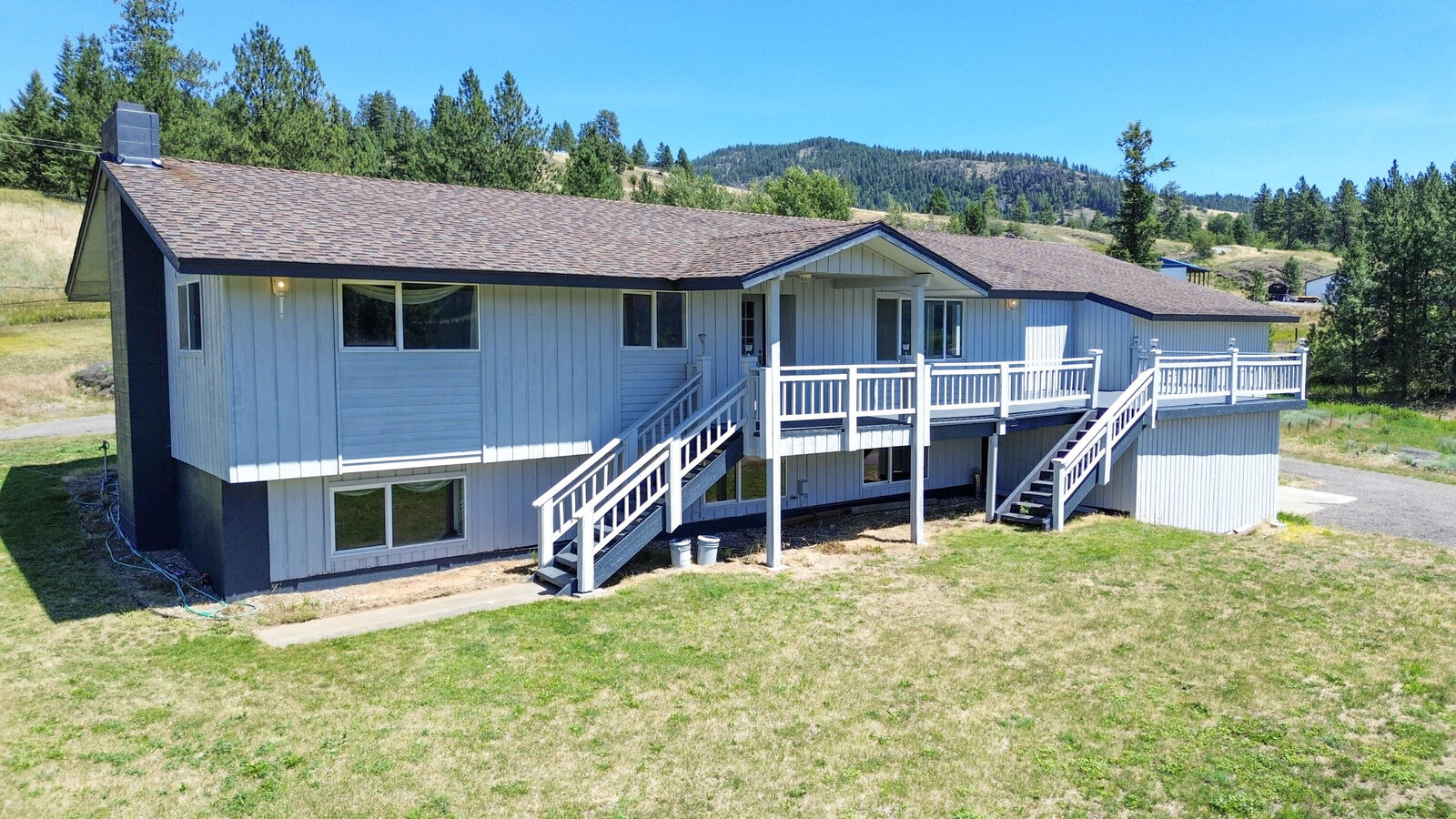 Property Photo:  598 N Hwy 395  WA 99141 