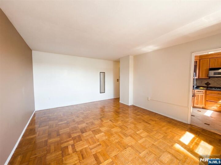 Property Photo:  6515 Boulevard E 2 J  NJ 07093 