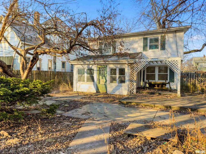 Property Photo:  1328 N Broadway Street  IL 61606 