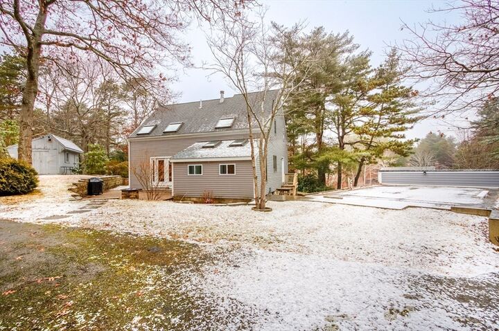 Property Photo:  10 Sandy Ln  MA 02532 