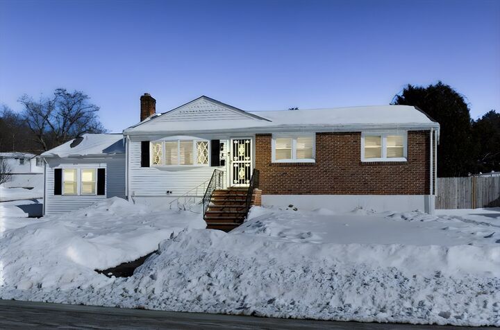 Property Photo:  8 Dianthus Rd  MA 02343 