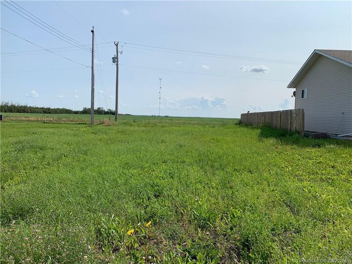 5213 42 Avenue — photo 1