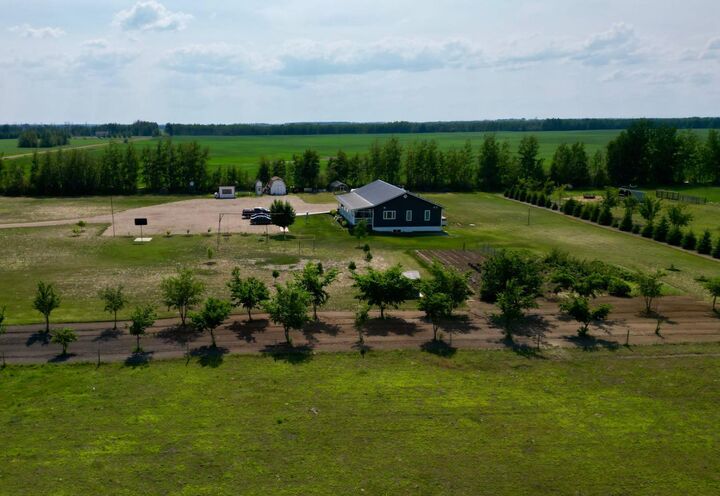 Property Photo: 104244 Rge Rd 182 AB T0H 2H0