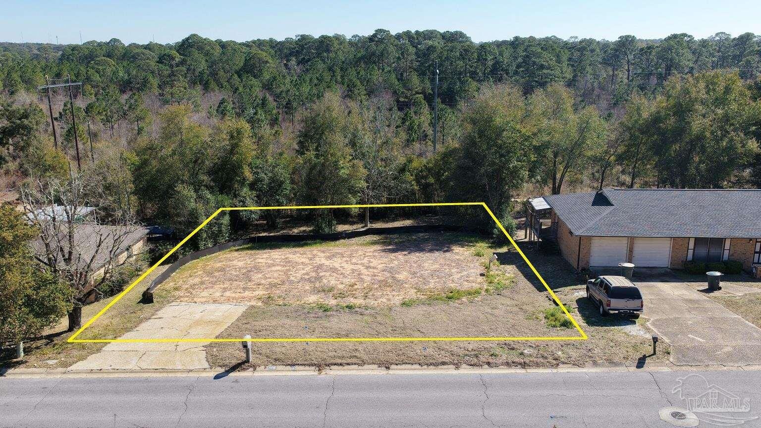 Property Photo:  5536 Charbar Dr  FL 32526 