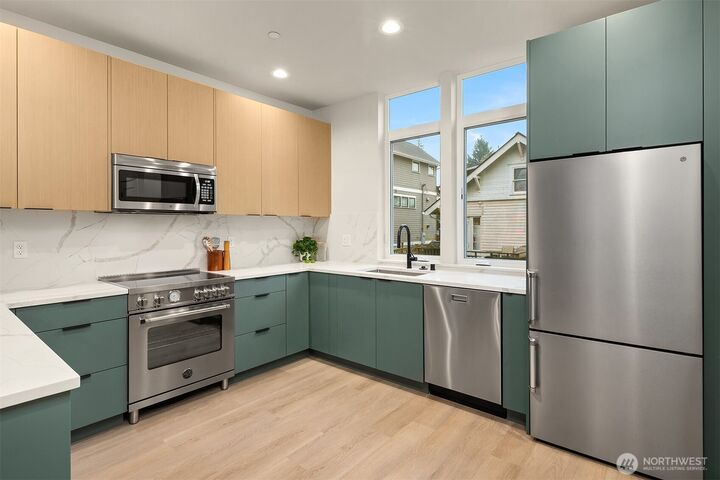 Property Photo:  1615 N 50th Street C  WA 98103 