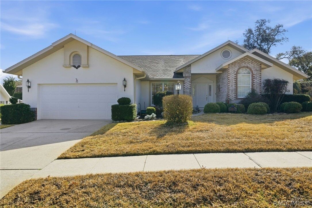 Property Photo: 88 W Honey Palm Loop FL 34465