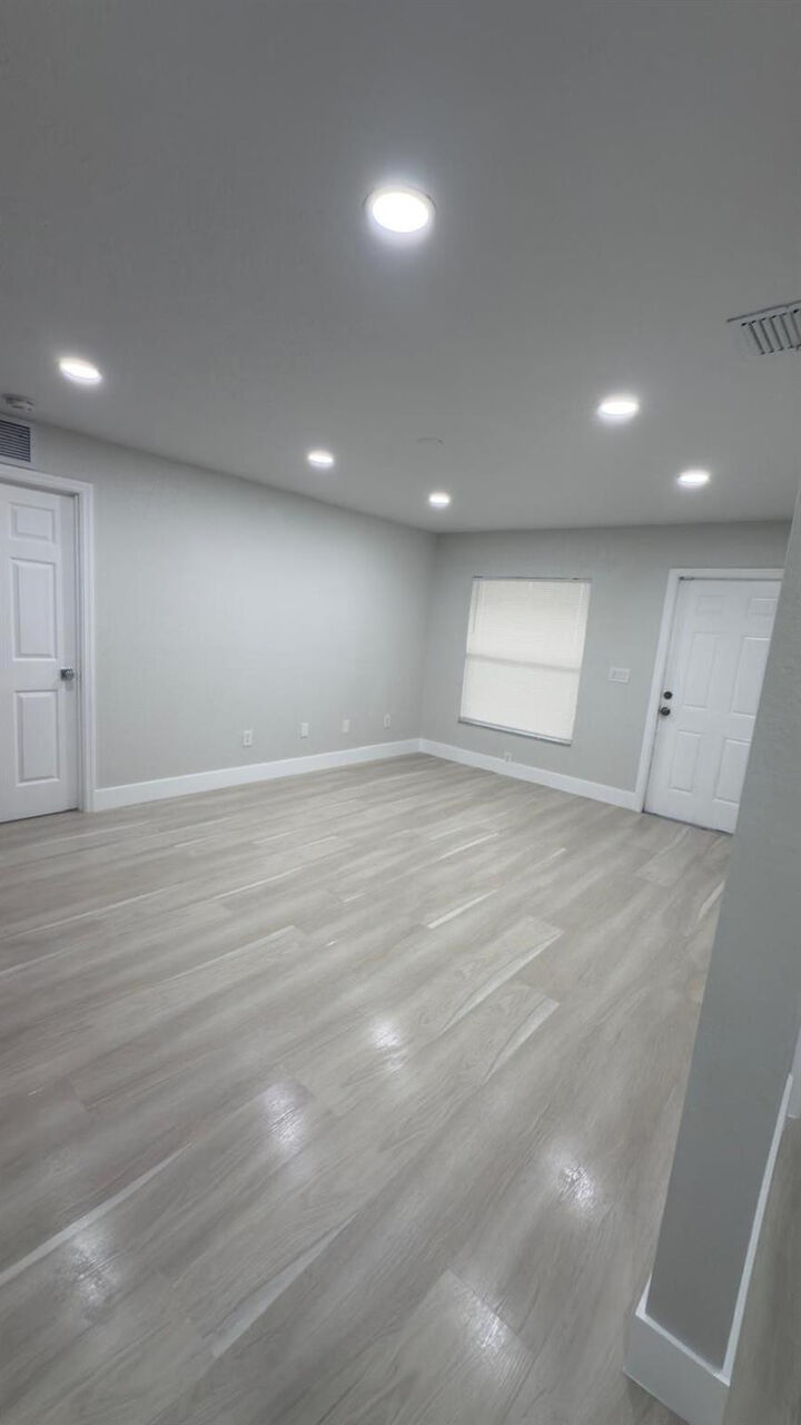 Property Photo:  1215 NW 2nd Street  FL 33311 