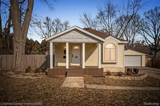 Property Photo:  1023 E 13 Mile Road  MI 48073 