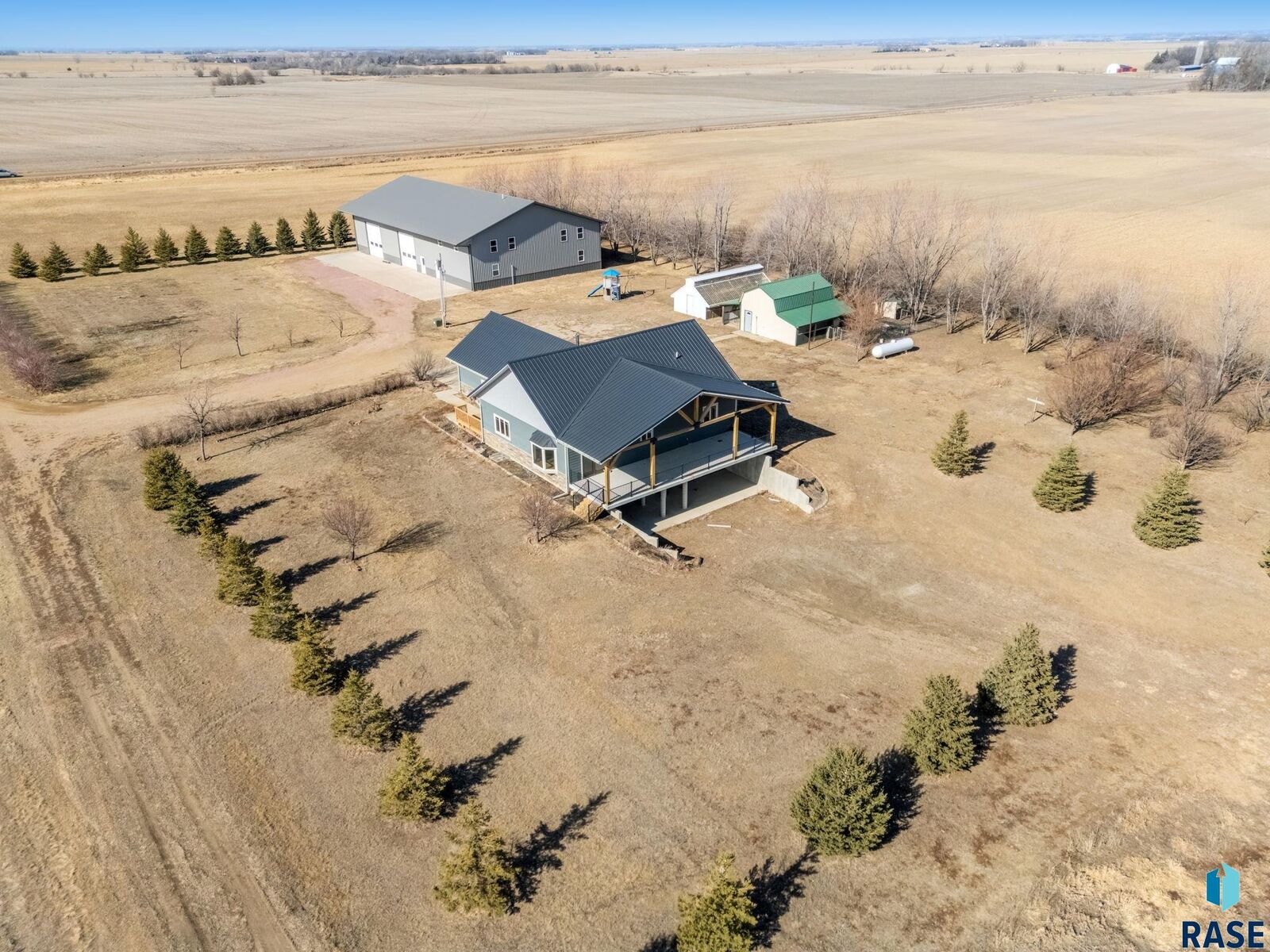 Property Photo: 28950 476 Th Ave SD 57013