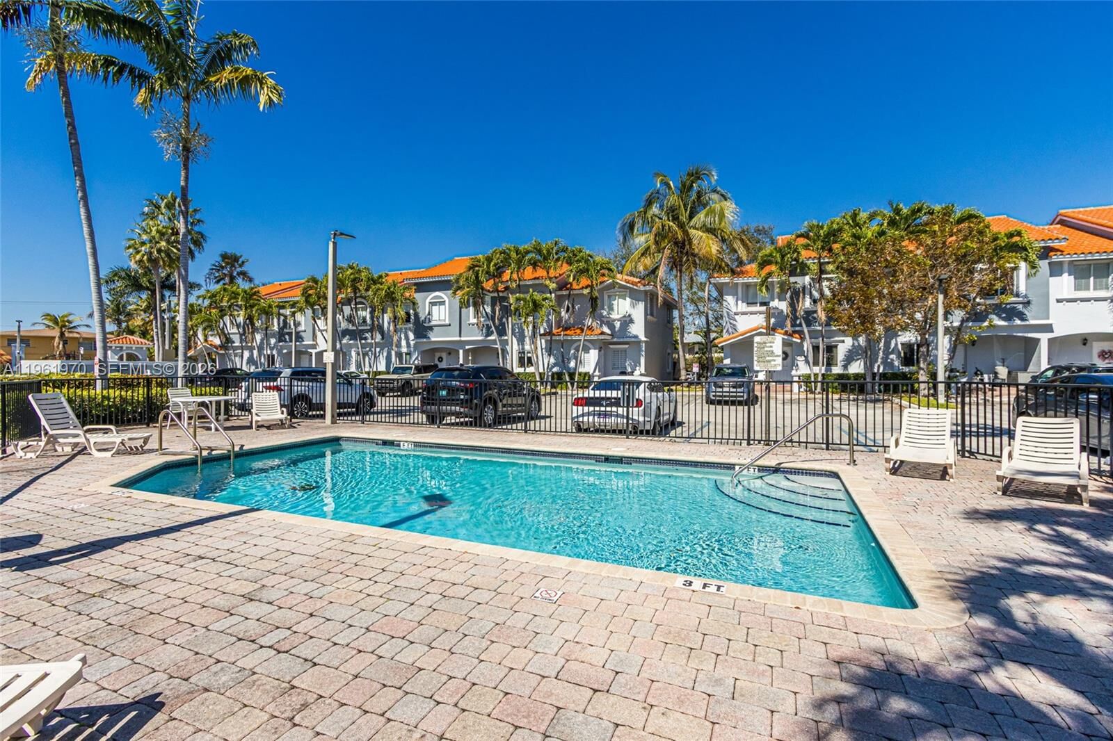 Property Photo:  11647 NE 18th Dr 11647  FL 33181 