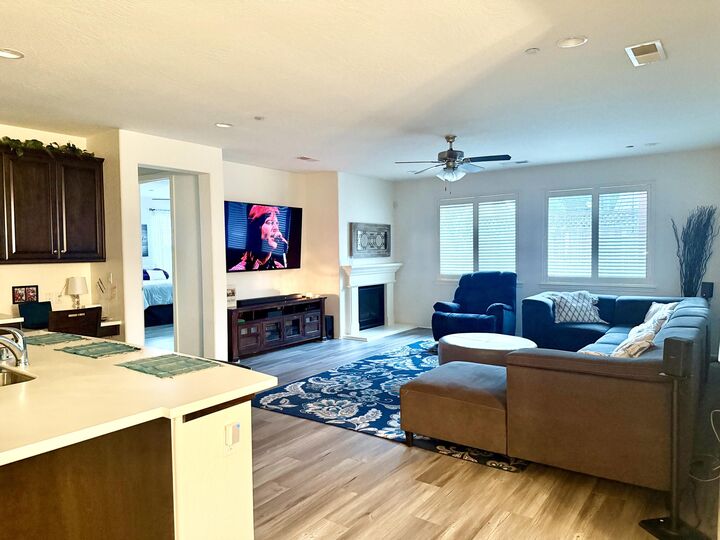 Property Photo:  3934 E Willow Avenue  CA 93292 