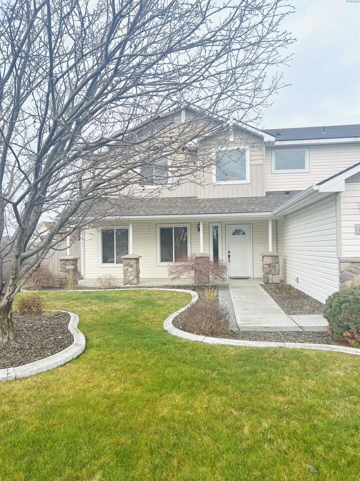 Property Photo:  4112 Fernwood Ln  WA 99301 