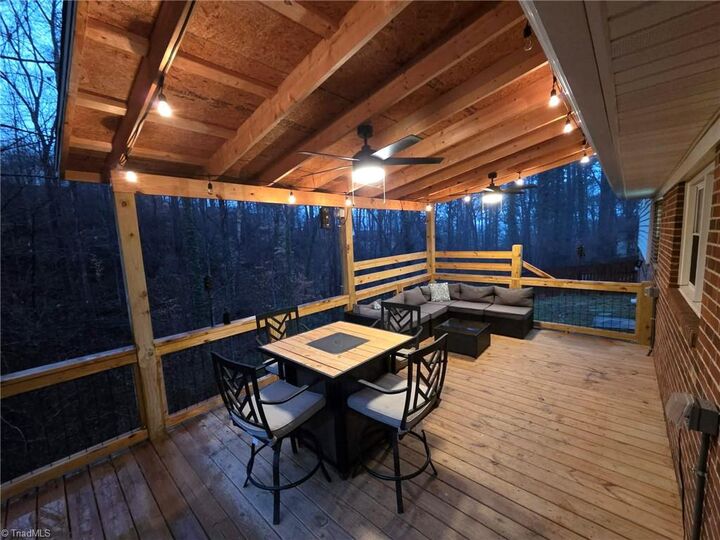 Property Photo: 1542 Overlook Drive NC 28697