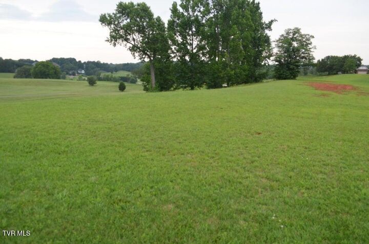 Property Photo: Lot 7 R Golf Villa Drive TN 37743