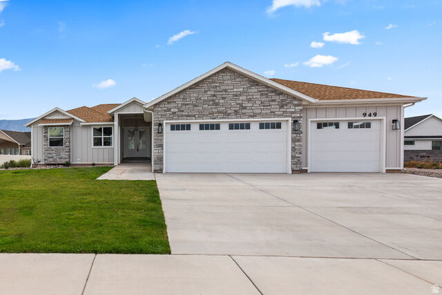 Property Photo:  949 W Torrey Dr  UT 84701 
