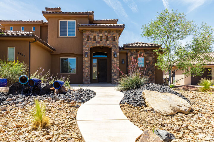 Property Photo:  2706 E 3800 S  UT 84790 