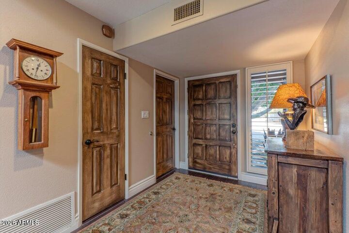 Property Photo: 7302 E Rose Lane AZ 85250