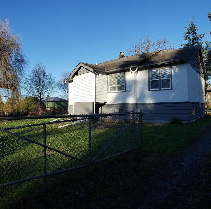 Property Photo: 24611 Dewdney Trunk Road BC V4R 1X2