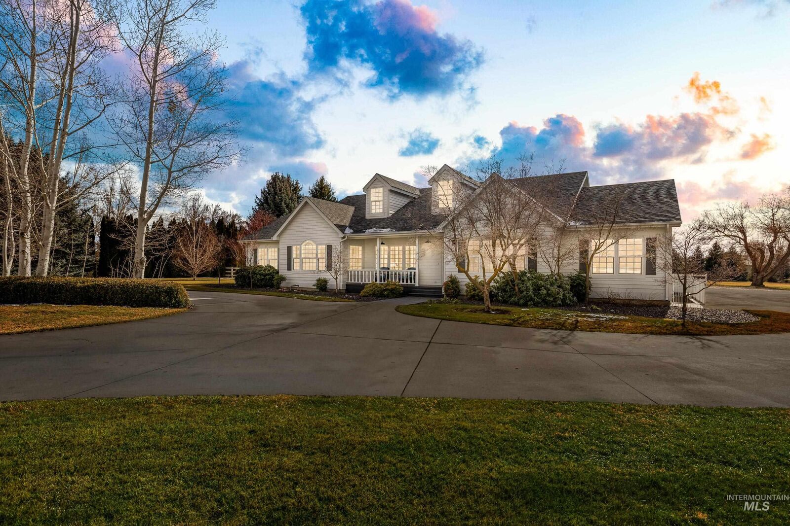 Property Photo: 2525 N Equestrian Place ID 83616