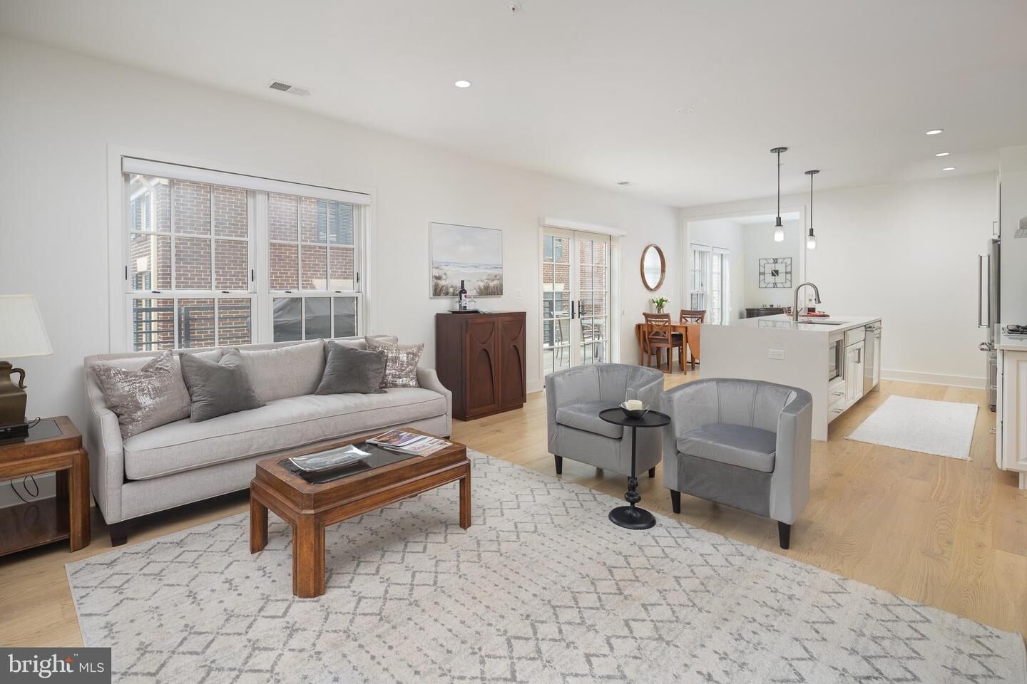 Property Photo:  521 N Washington Street 102  VA 22314 