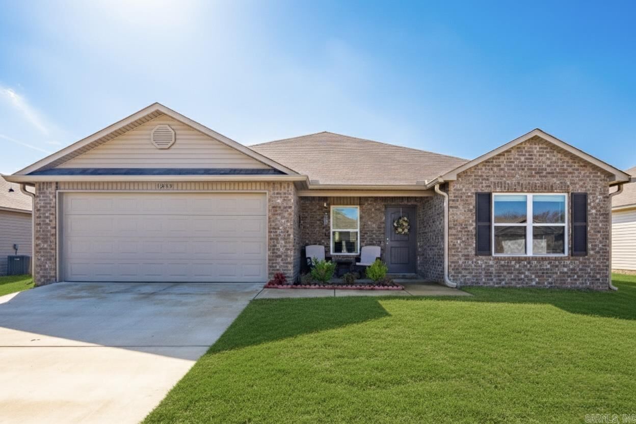 Property Photo: 1235 Cowbell Street AR 72034