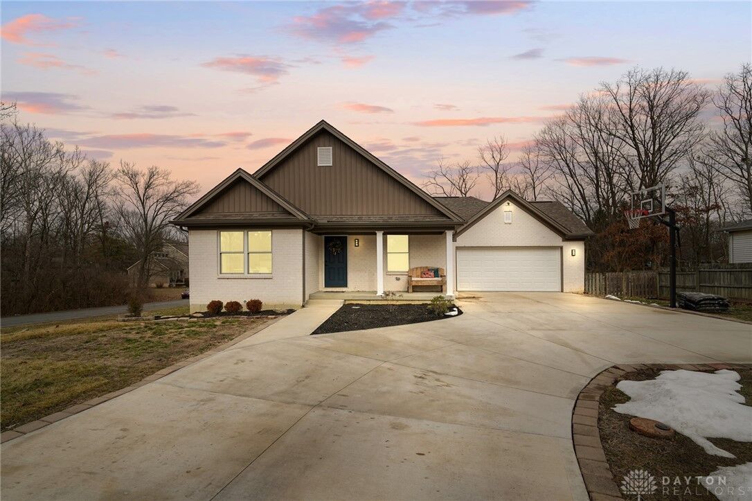 Property Photo:  7533 W Whitehall Circle  OH 45069 