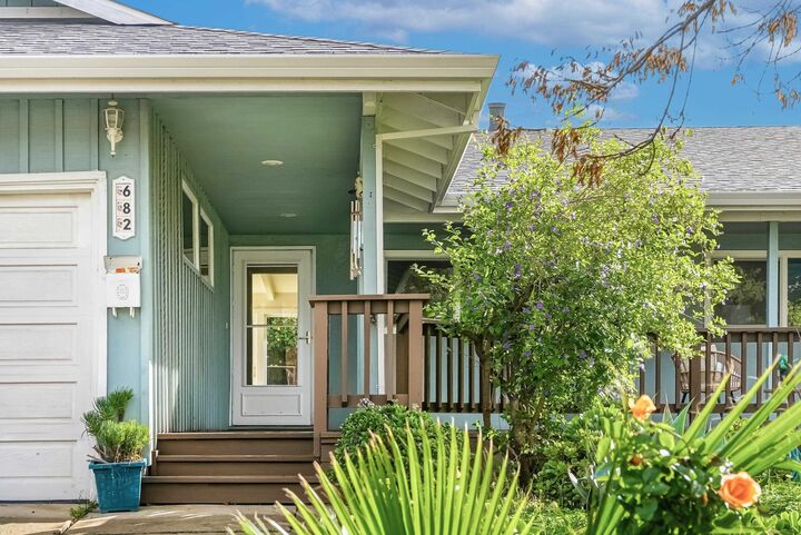 Property Photo:  682 Patoma Ct  CA 94536 