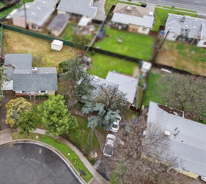 Property Photo:  708 W Simpson Avenue  CA 93705 