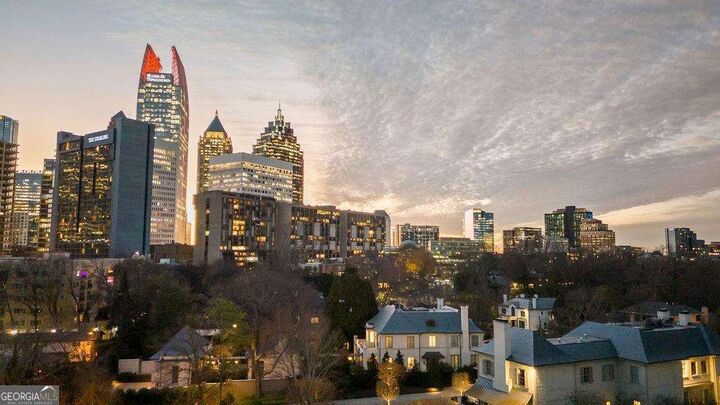 Property Photo:  1204 Piedmont Avenue NE 2  GA 30309 