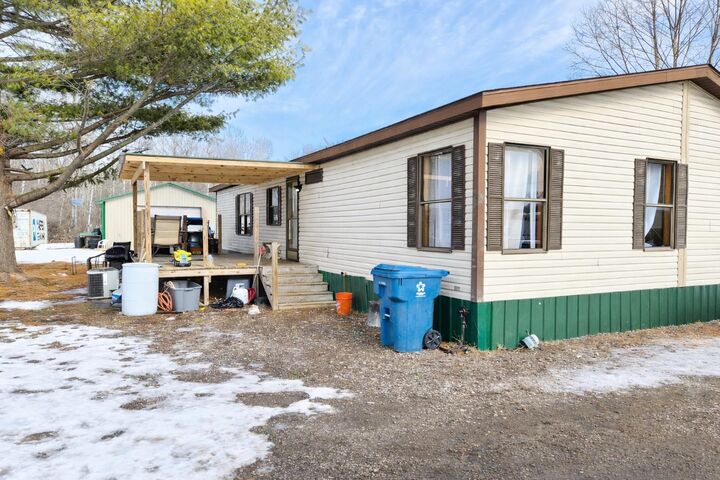 Property Photo:  6807 N Neiner  MI 48612 