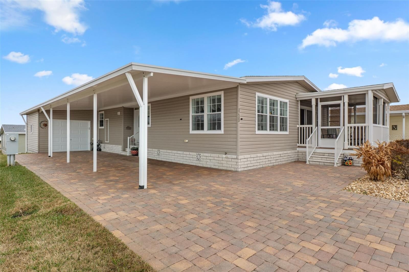 Property Photo:  37533 Gill Avenue  FL 33541 