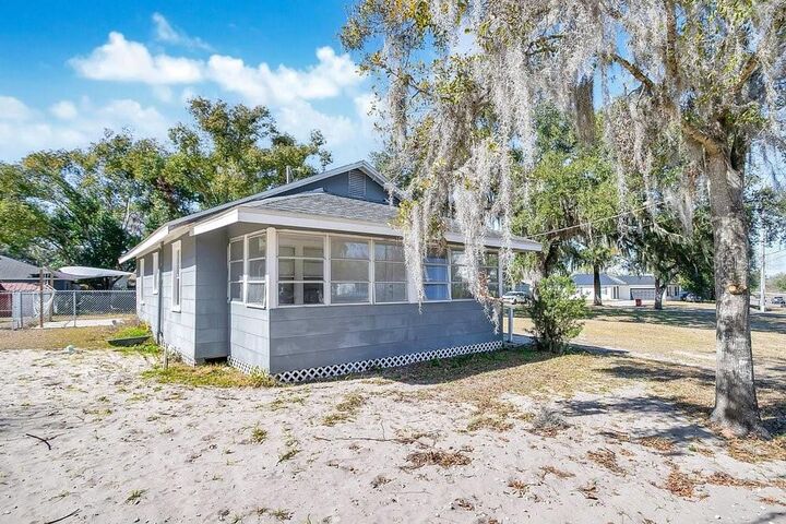 Property Photo: 2905 Paul Buchman Highway FL 33563
