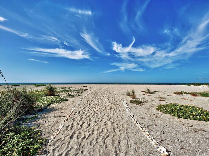 Property Photo:  1100 Tarpon Center Drive 202  FL 34285 