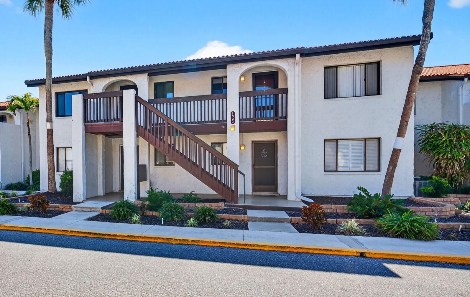 Property Photo:  1632 Stickney Point Road 201  FL 34231 