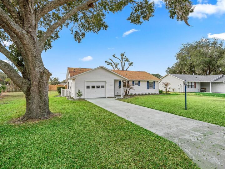 Property Photo:  1605 Selkirk Drive  FL 34788 