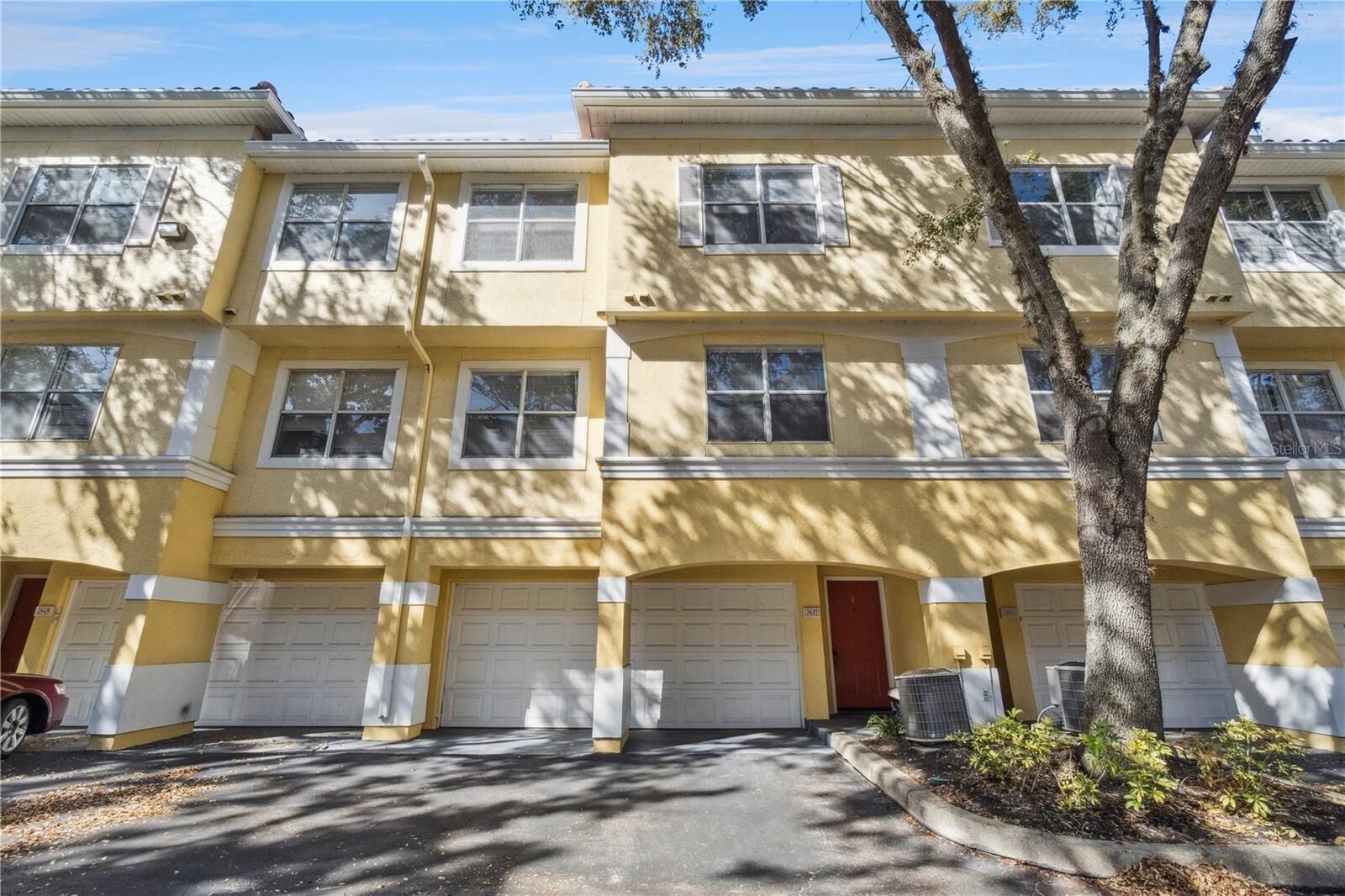 Property Photo: 2837 Shadow View Circle 2837 FL 32751