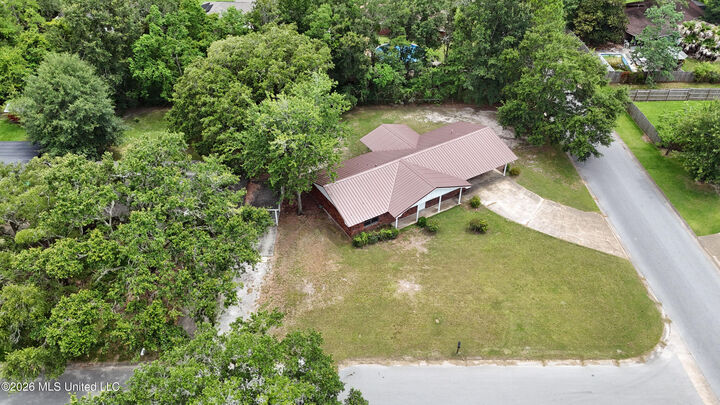 Property Photo: 2502 Halsel Street MS 39503