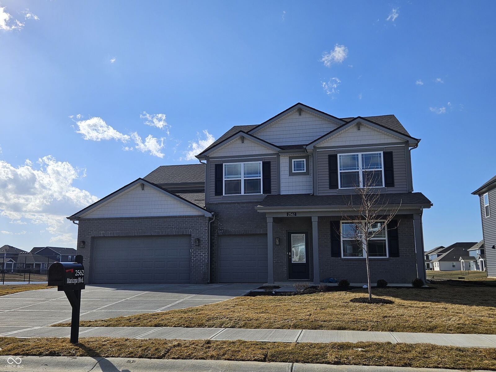 Property Photo: 2562 Maricopa Boulevard IN 46075