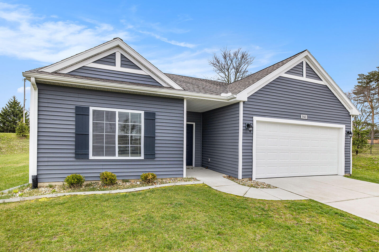 Property Photo: 400 Carefree Court MI 49120