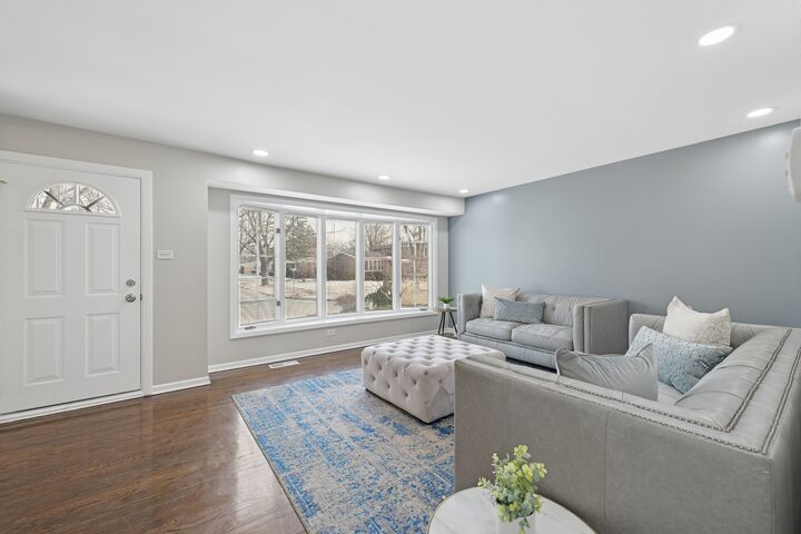 Property Photo: 248 N Gay Court IL 60425