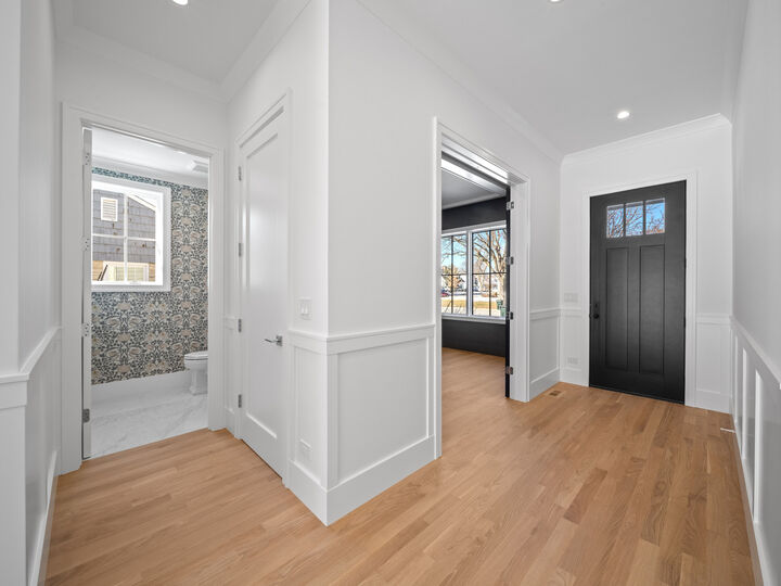 Property Photo:  1443 Hawthorne Lane  IL 60025 